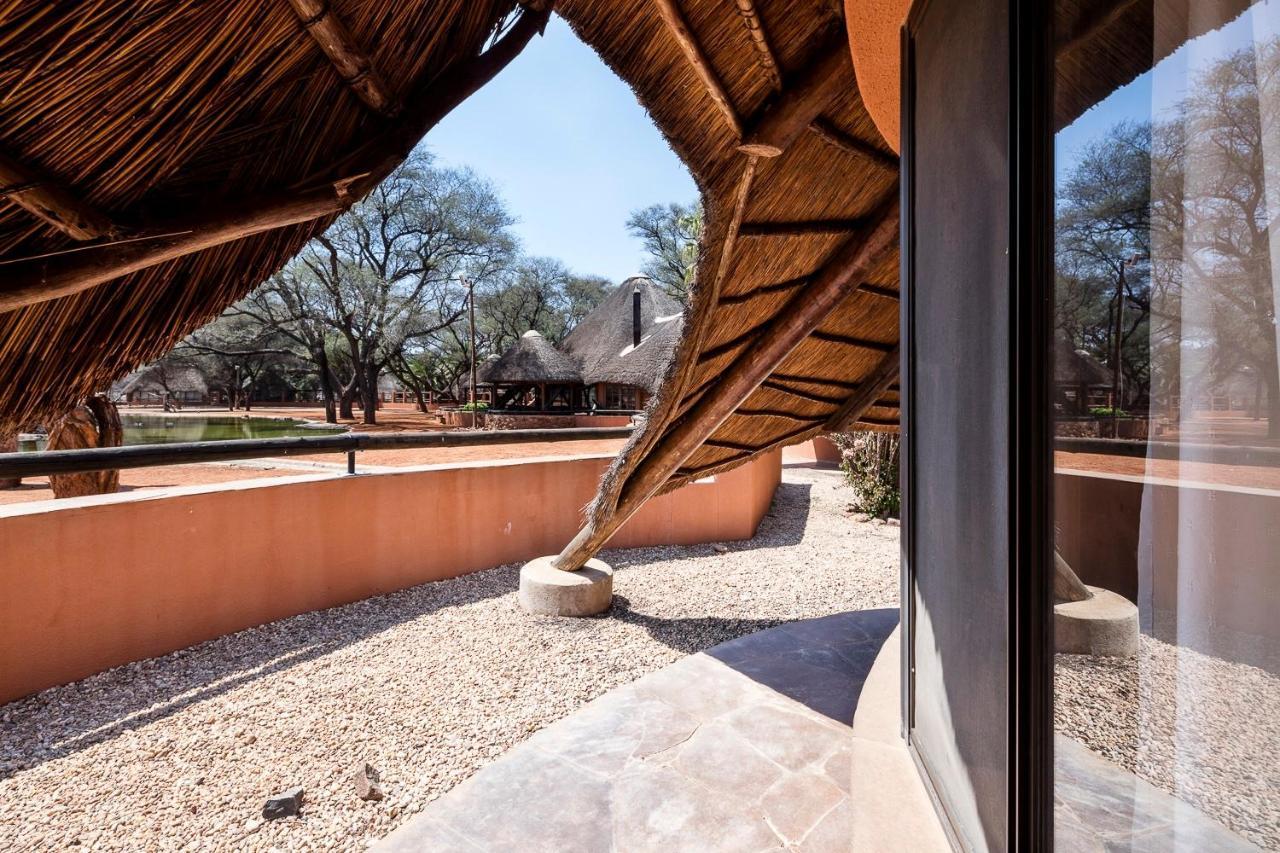 Omaruru Game Lodge Buitenkant foto
