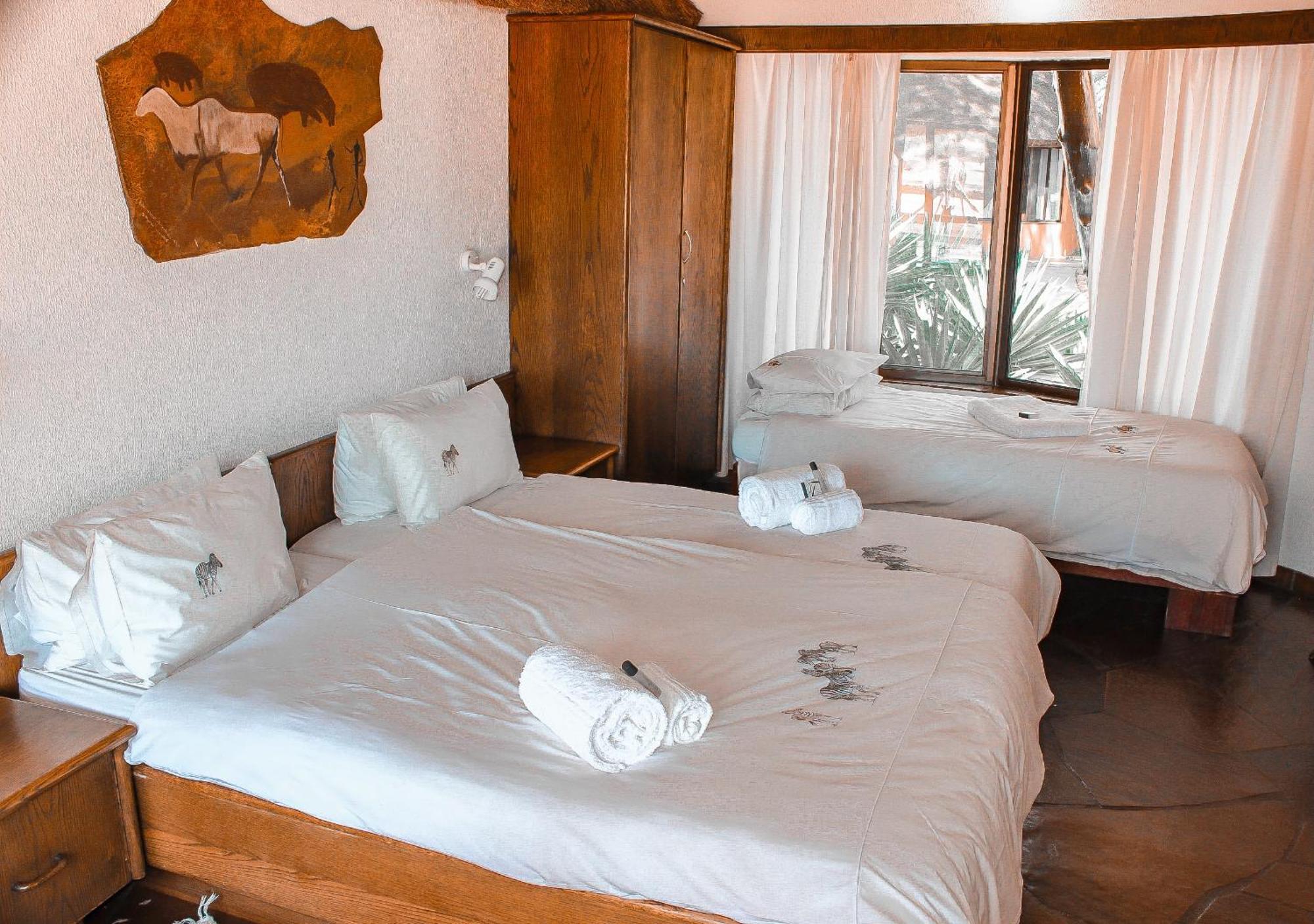 Omaruru Game Lodge Buitenkant foto